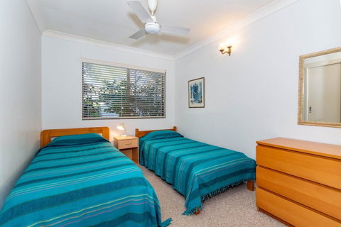 Great Views, Ground Floor Unit Clearview Apartments South Esplande, Bongaree - Kawana Tourism 6