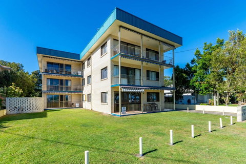 Great Views, Ground Floor Unit Clearview Apartments South Esplande, Bongaree - Kawana Tourism 0