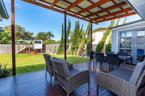 Fabulous Family Destination In Paradise Parade, Bongaree - Kawana Tourism 13
