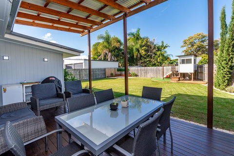 Fabulous Family Destination In Paradise Parade, Bongaree - Kawana Tourism 5