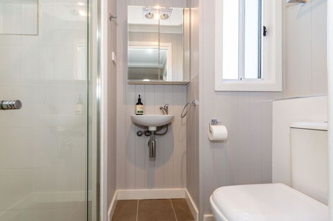 Fabulous Family Destination In Paradise Parade, Bongaree - Kawana Tourism 7