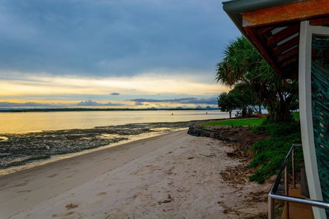 Spectacular Unit Overlooking Pumicestone Passage - Welsby Pde, Bongaree - Kawana Tourism 11
