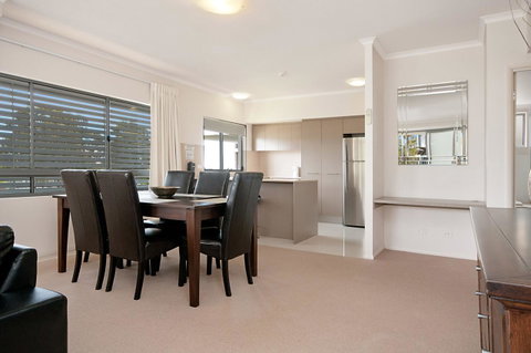 Spectacular Unit Overlooking Pumicestone Passage - Welsby Pde, Bongaree - Kawana Tourism 15