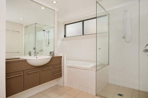 Spectacular Unit Overlooking Pumicestone Passage - Welsby Pde, Bongaree - Kawana Tourism 12