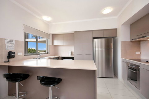 Spectacular Unit Overlooking Pumicestone Passage - Welsby Pde, Bongaree - Kawana Tourism 13