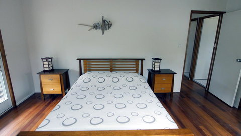 Amity Beach House - Kawana Tourism 10