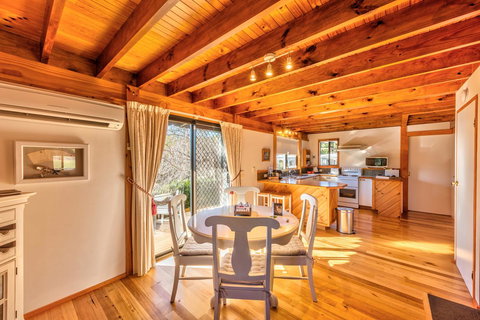 Parnella Adventure Bay, Bruny Island - Kawana Tourism 3