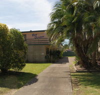 'Bay Dream' Upstairs Unit Three - Kawana Tourism