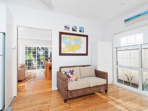 'The Croft' 11 Boulder Bay Rd - Cosy Beach House With Aircon & Only 270m To The Beach - Kawana Tourism 3