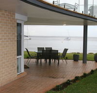 1 'The Clippers' 131 Soldiers Point Road - fabulous waterfront unit - Kawana Tourism