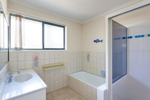 1-33 Tingira Close - Rainbow Beach, Gorgeous Ocean Views, Swimming Pool, Air Conditioning - Kawana Tourism 1