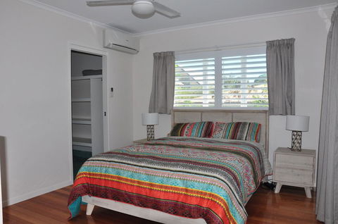 10 Double Island Drive - Modern Family Home, Centrally Located, Swimming Pool & Outdoor Area - Kawana Tourism 1