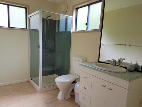 10 Naiad Court -Beach Retreat In The Bush - Kawana Tourism 0