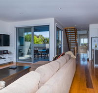 10 Sands Bvd - Kawana Tourism