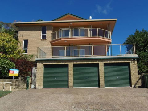 100 Cooloola Drive - Kawana Tourism 2