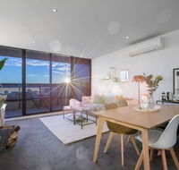 107 Light Filled Cozy Apt in the Heart of St Kilda - Kawana Tourism