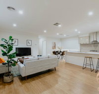 118 Refreshing 3BR Werribee Family House - Kawana Tourism