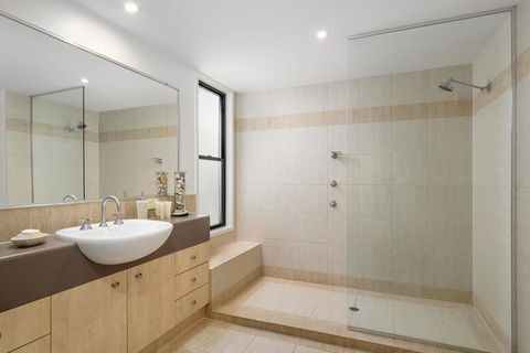 12 Naiad Court- Pool, Sleeps 8, Close To Beach - Kawana Tourism 2