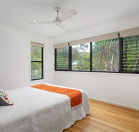 12 Naiad Court- Pool sleeps 8 close to beach - Kawana Tourism