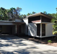 12 Satinwood Drive - Family home with swimming pool located in natural bushland and close to beach - Kawana Tourism