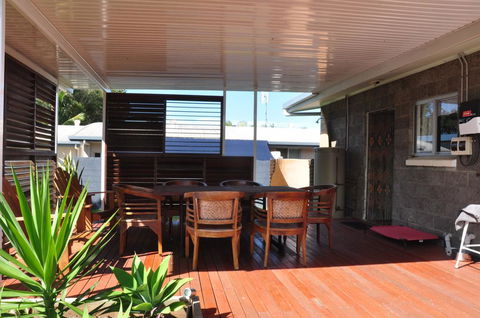 12 Zircon Street - Renovated Beach Shack With The Perfect Blend Of Comfort And Coastal Cool - Kawana Tourism 1