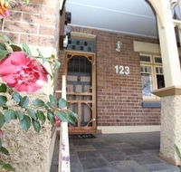 123 Hill St Heart of Orange Double Brick - Kawana Tourism