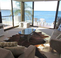 13 'Harbourside' 3-7 Soldiers Point Road - fantastic waterfront unit - Kawana Tourism