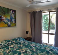 13 Coora Court - Sleeps 6 pool air con pets - Kawana Tourism
