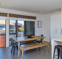 13 Shore Place - Kawana Tourism