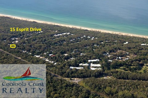15 Esprit Drive - Rainbow Shores, Gorgeous, Modern Beach House - Kawana Tourism 2