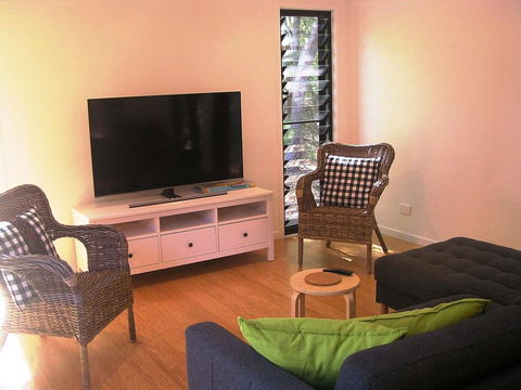 16 Ibis Court - Rainbow Shores, Beautiful, Private And Peaceful, Wi-fi - Kawana Tourism 2