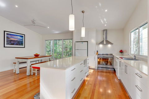 19 Satinwood - Natures Retreat With A Bit Of Sandy Feet - Kawana Tourism 0