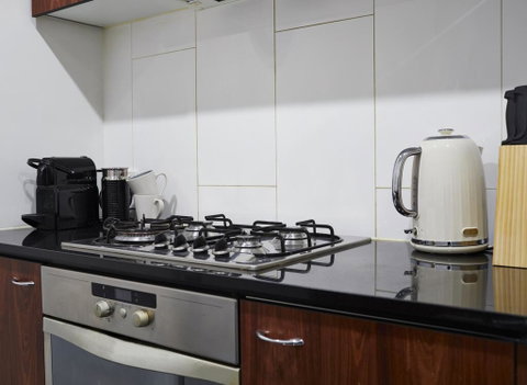 2 Bdrm 2 Bthrm Apt With Parking In Central CBD - Kawana Tourism 2