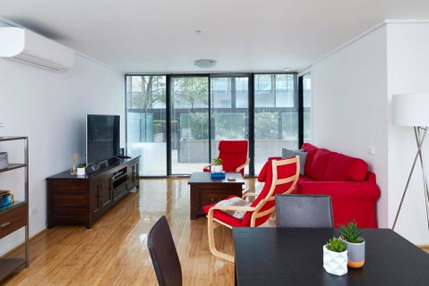 2 Bed/2 Bath Apartment, Amazing Location! - Kawana Tourism 0