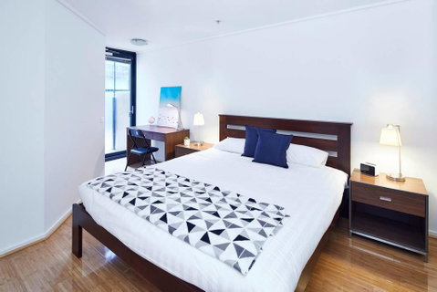 2 Bed/2 Bath Apartment, Amazing Location! - Kawana Tourism 2