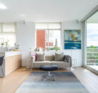 2 Bedroom Apartment with Bay View - Kawana Tourism