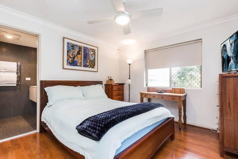 2 Bedroom With Parking & AC Close To Beach & City - Kawana Tourism 1