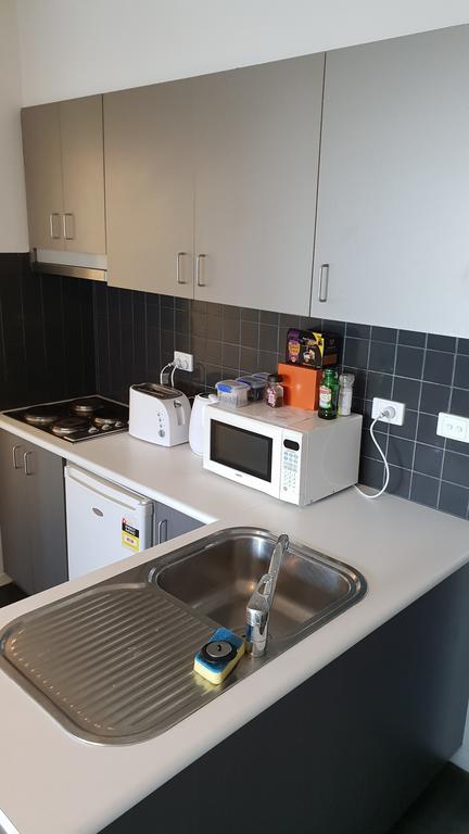 2 Bedrooms CBD FREE Tram Apartment (Melb Central, China Town, Queen Victoria Market, Melbourne University, RMIT, Etc) - Kawana Tourism 2