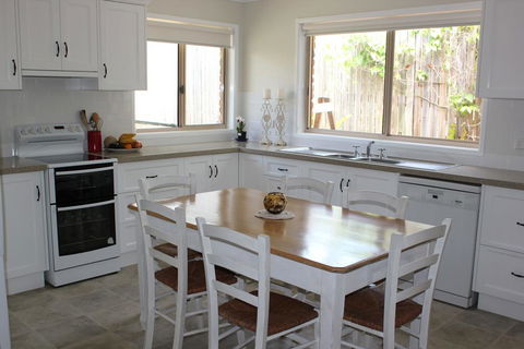 2/51 Carlo Road - Rainbow Beach - Kawana Tourism 3
