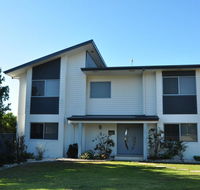 21 Tingira Close - Family home in a quiet street enjoying ocean views - Kawana Tourism