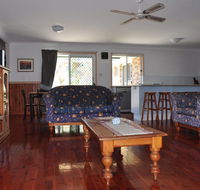 23 Carlo Road - Lowset family home within walking distance to the shopping centre. Pet friendly - Kawana Tourism