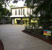 25 Naiad Court - Rainbow Shores The Ultimate Beachside Executive Property Air conditioned - Kawana Tourism
