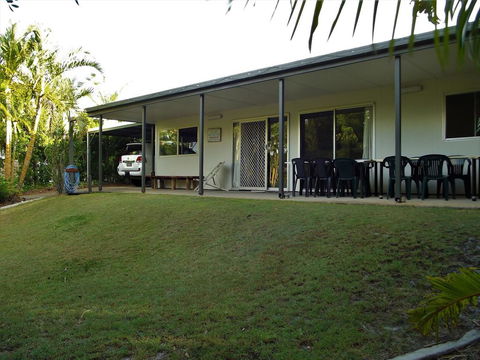 27 Carlo Road - Rainbow Beach, Affordable Family Beach House - Kawana Tourism 0