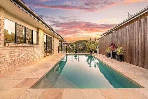 CABA17 - Waterfront Home With A Pool! - Kawana Tourism 0