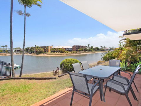 Courtney Cove 1 Comfortable Two Bedroom Apartment On Mooloolaba Canal - Kawana Tourism 1