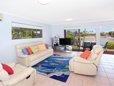 Courtney Cove 1 Comfortable Two Bedroom Apartment On Mooloolaba Canal - Kawana Tourism 2
