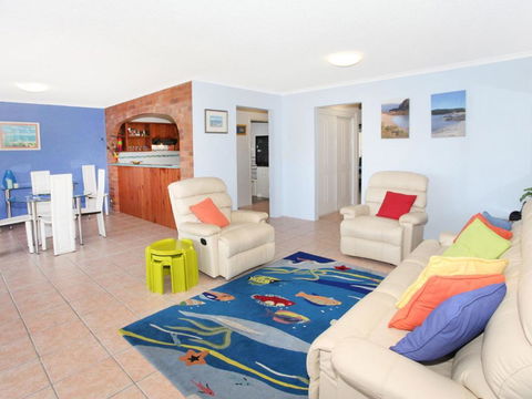 Courtney Cove 1 Comfortable Two Bedroom Apartment On Mooloolaba Canal - Kawana Tourism 4