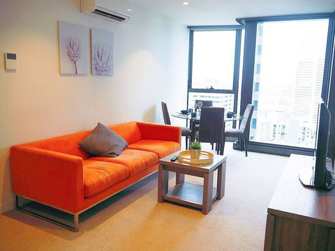 2Bed 1Bath Cozy Apartment In CBD - Kawana Tourism 2