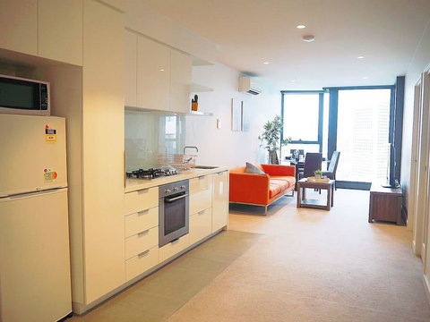 2Bed 1Bath Cozy Apartment In CBD - Kawana Tourism 0