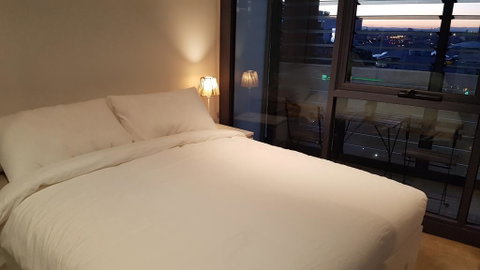 2BEDS Melbourne Central - Crown Casino - Colin - S Cross - Kawana Tourism 2